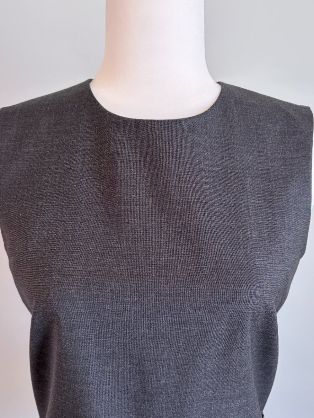 COS Sleeveless Top Ruffle Hem Minimalist Office Chic Gray Size 4 - Picture 2 of 10
